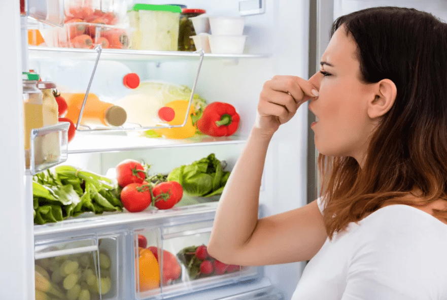 как избавиться от неприятного запаха в холодильнике