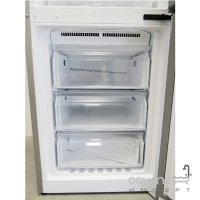 Отдельностоящий двухкамерный холодильник с нижней морозильной камерой Siemens KG39NXI32 нержавеющая сталь