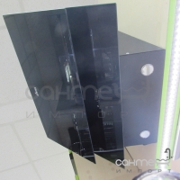 Кухонная вытяжка Syntra VENTURA 60 BLACK черное стекло