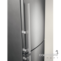 Отдельностоящий двухкамерный холодильник с нижней морозильной камерой Electrolux EN3452JOX серый