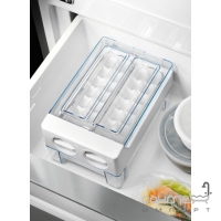 Отдельностоящий двухкамерный холодильник с нижней морозильной камерой Electrolux EN6086JOX серебристый