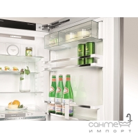 Двухкамерный холодильник с зоной свежести BioFresh и системой NoFrost Liebherr CBNbe 5778 бежевый